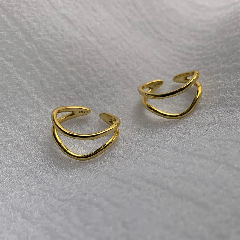Anéis de Amuleto Prateados: Elegância Dupla para Mulheres de Estilo